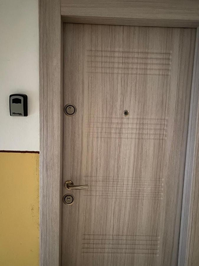 Grove Apartment Бузэу Экстерьер фото